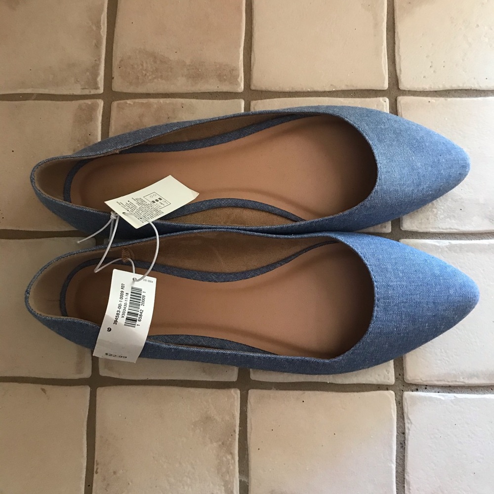 Old Navy Flats - Picture 2 of 4